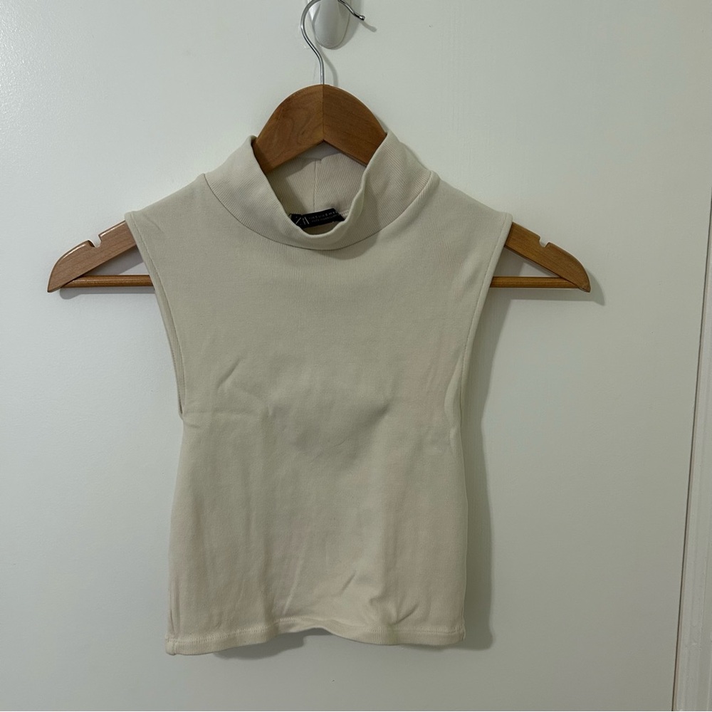 Zara | Cream Sleeveless Turtleneck Crop Top Tank Top | Size Small